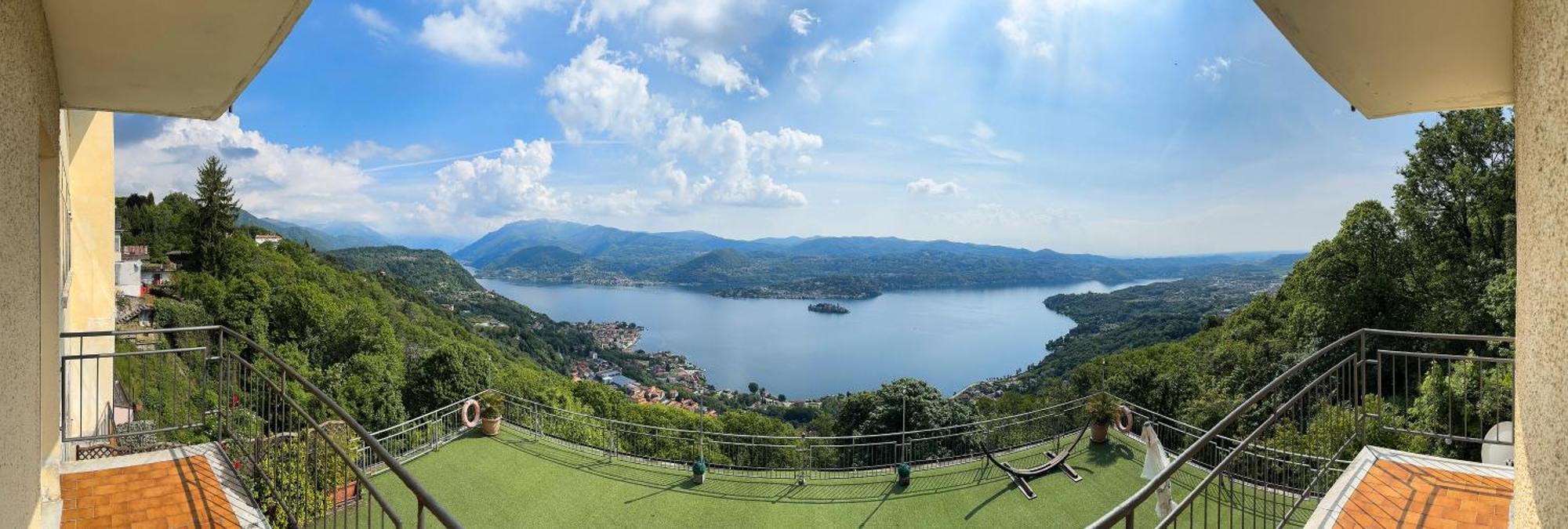 Appartamento Alberti Con Vista Lago Madonna Del Sasso 外观 照片