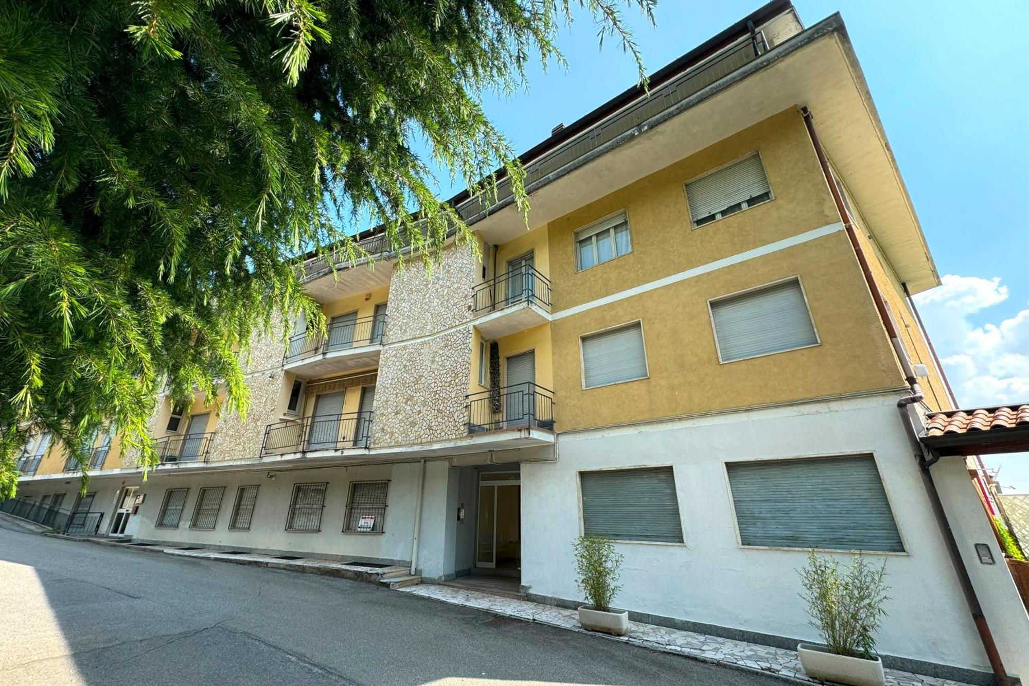 Appartamento Alberti Con Vista Lago Madonna Del Sasso 外观 照片